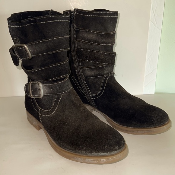 Roan 7.5 Black Suede Distressed Zipper Boots Strappy Design - Picture 1 of 11